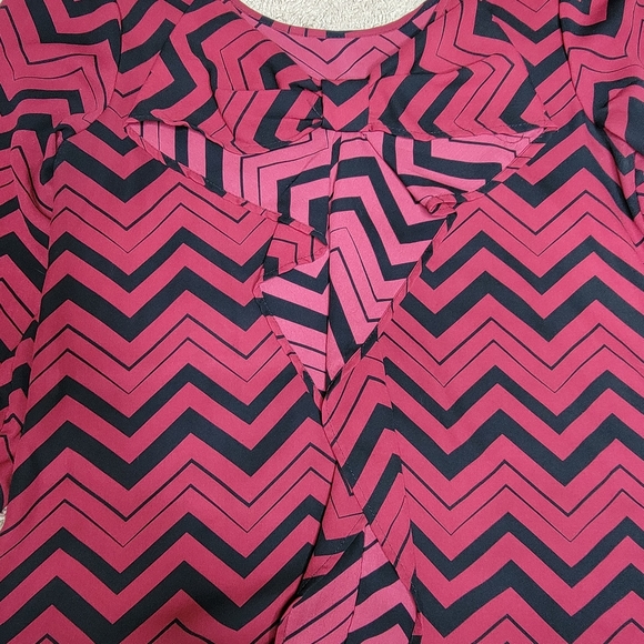 Charlotte Russe Burgundy Chevron Dress Shirt (L) - Picture 2 of 3